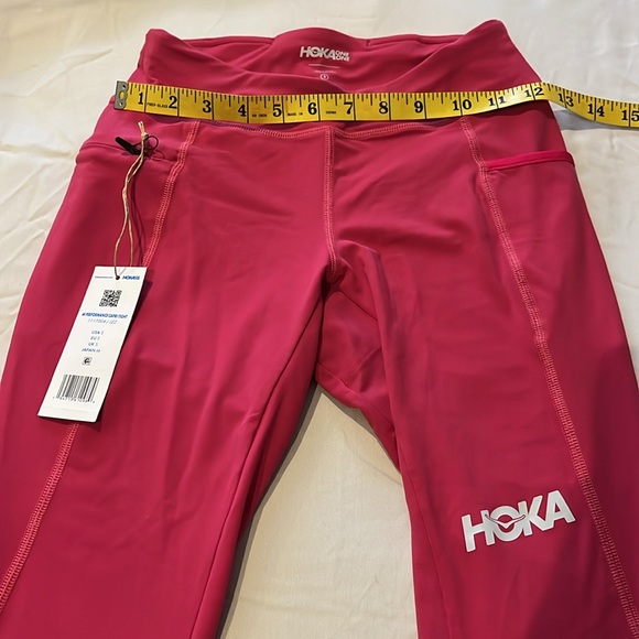 HOKA ONE ONE performance capri tight - NWT - Picture 4 of 8